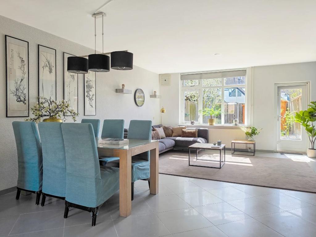 Dining table with chairs, Huis en Inrichting, Tafels | Eettafels, Ophalen, Gebruikt, 50 tot 100 cm, Vijf personen of meer