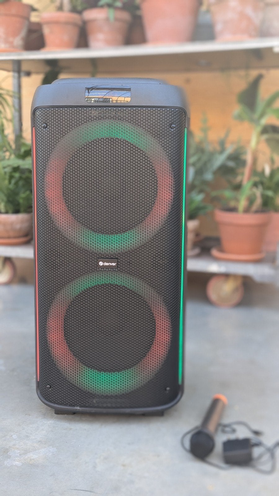 ZGAN: Denver Party Speaker met Microfoon en Lichteffecten