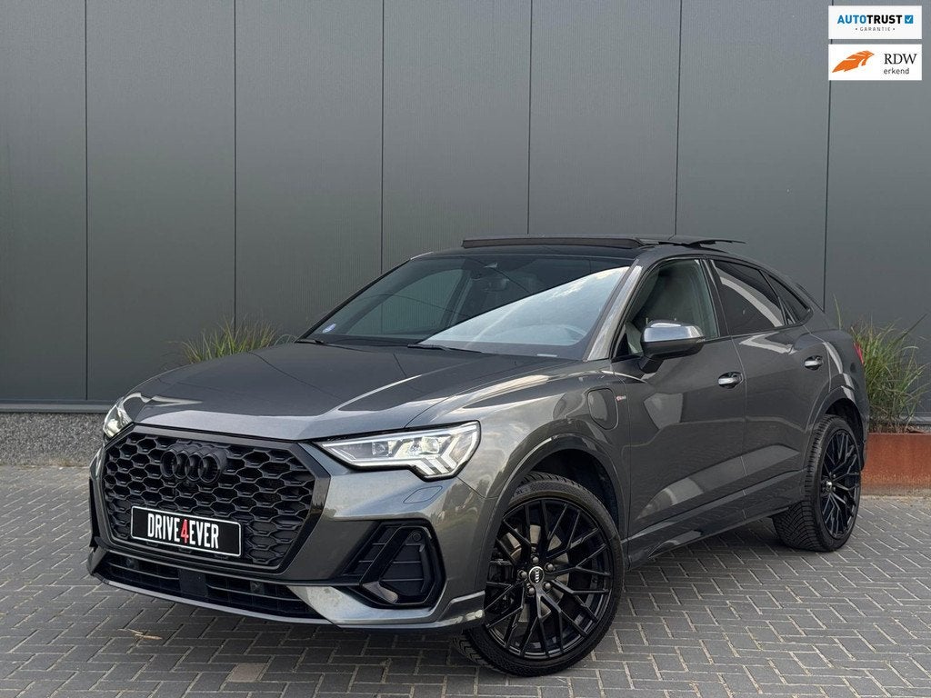 Audi Q3 Sportback 45 TFSI e 3x S Line PANO | NAVI | LEDER |, Auto's, Audi, Gebruikt, Met garantie (alle), Hybride Elektrisch/Benzine