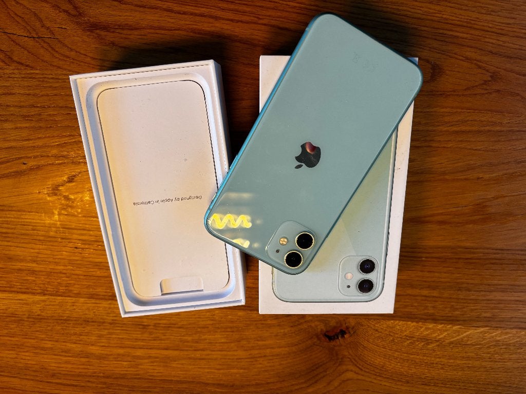 Iphone 11 bijna perfecteconditie, Telecommunicatie, Ophalen, 70 %, IPhone 11, Zo goed als nieuw