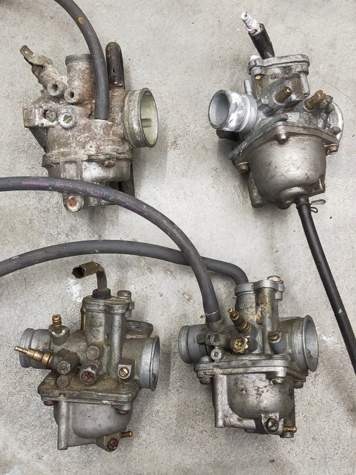 2 Mikuni carburateurs en 2 andere €20, Ophalen of Verzenden, Gebruikt, Overige typen