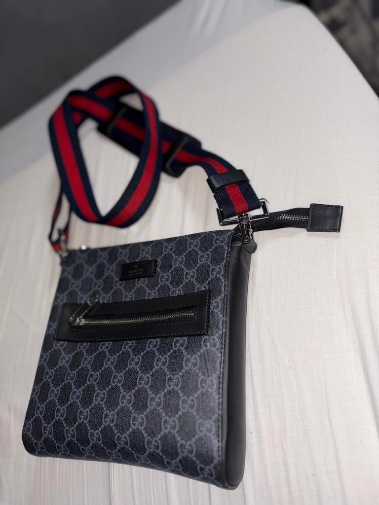Gucci Tas geen schaden, Sieraden, Tassen en Uiterlijk, Overige merken, Zwart, Ophalen of Verzenden, Zo goed als nieuw