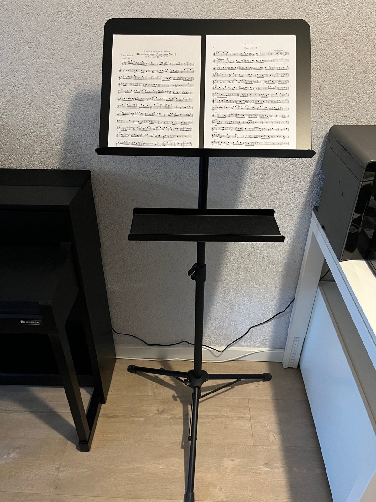Muziekstandaard K&M met statiefplateau, Ophalen, Zo goed als nieuw