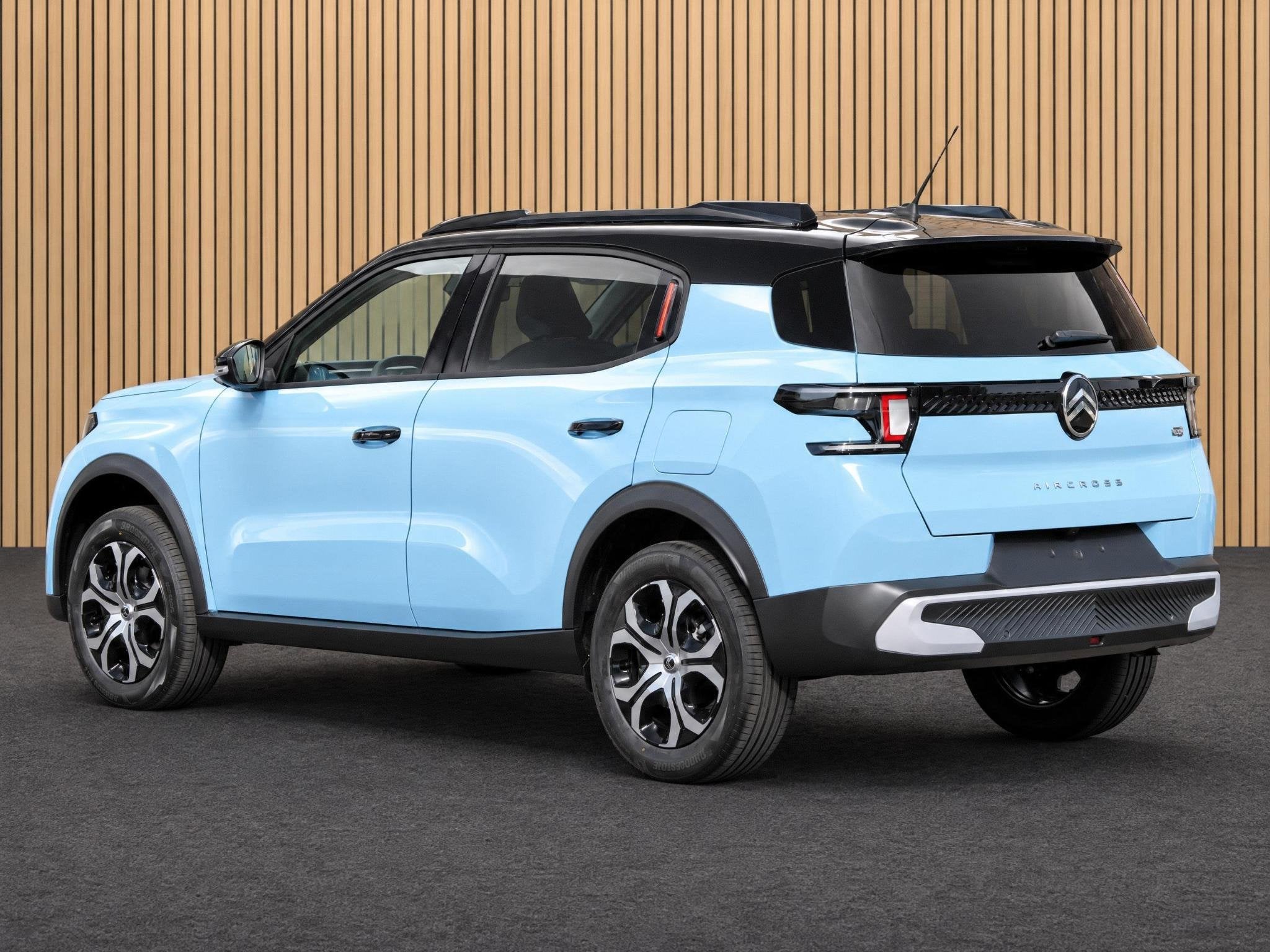 Citroen C3 Aircross HYBRID 145 PLUS VOORRAAD KORTING, Auto's, Stof, Euro 6, 1199 cc, Blauw