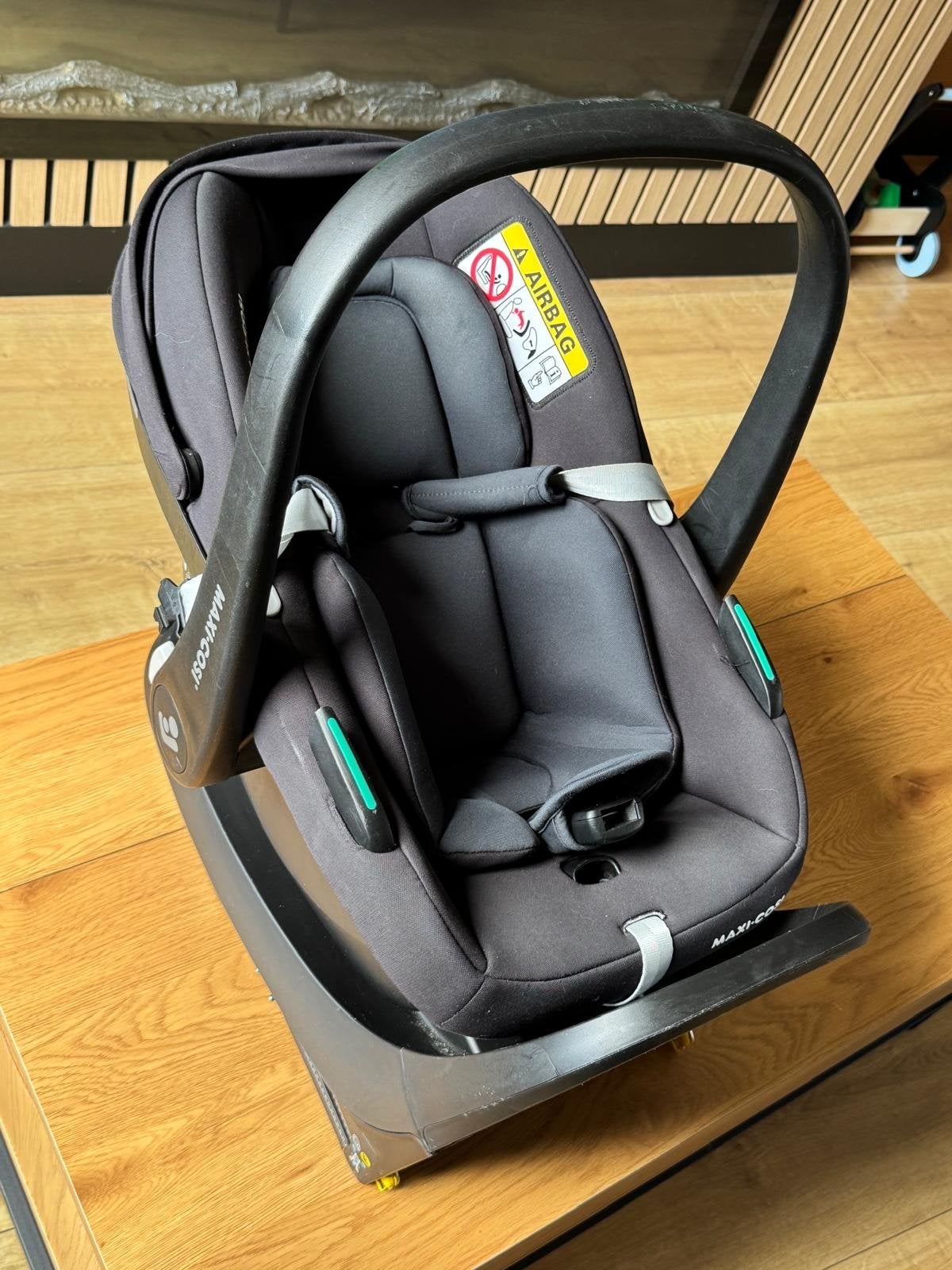 Maxi-Cosi Pebble  met FamilyFix pro base, Ophalen, Gebruikt, Slaapstand, Isofix