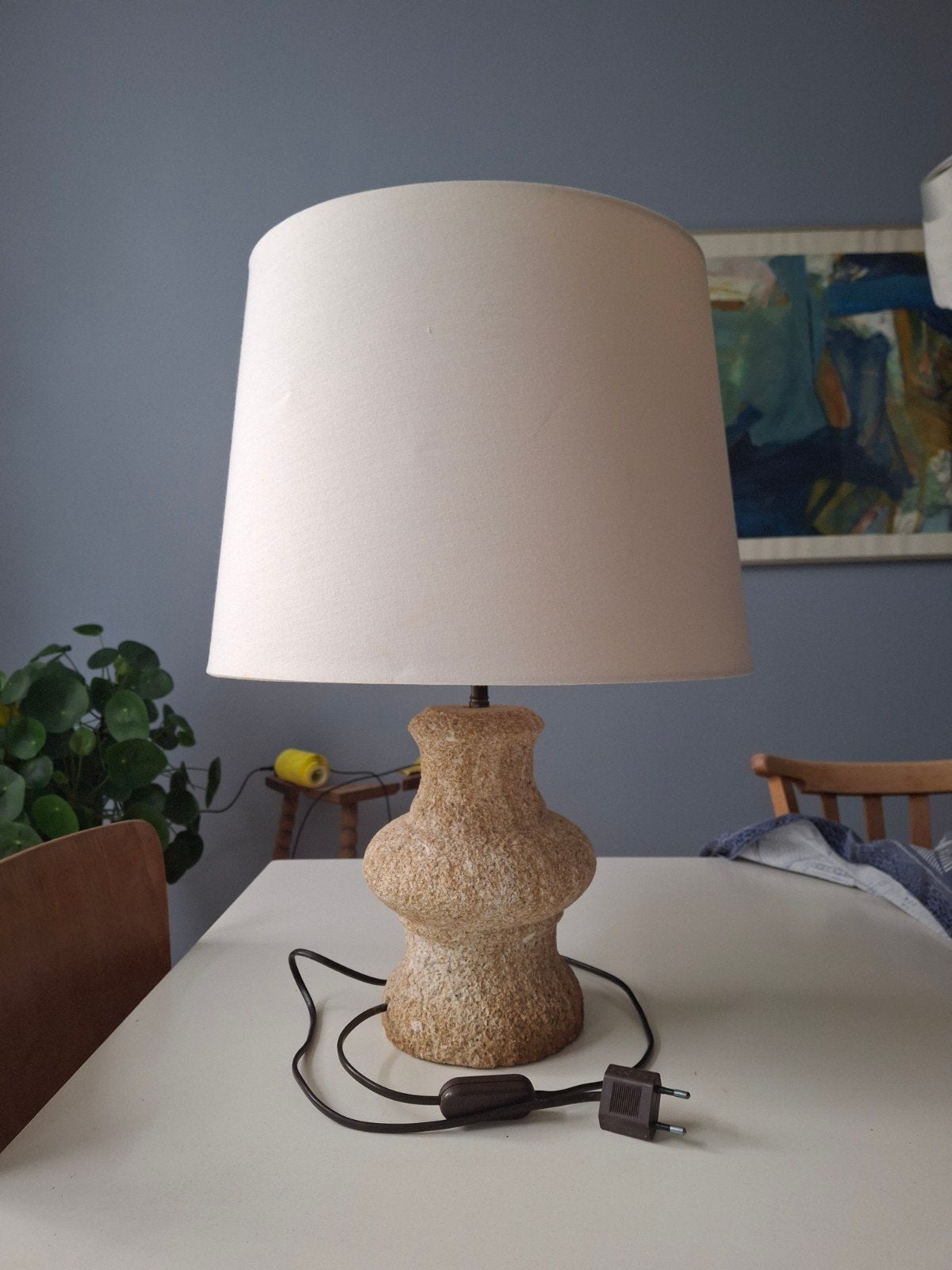 Lamp met stenen basis, Ophalen