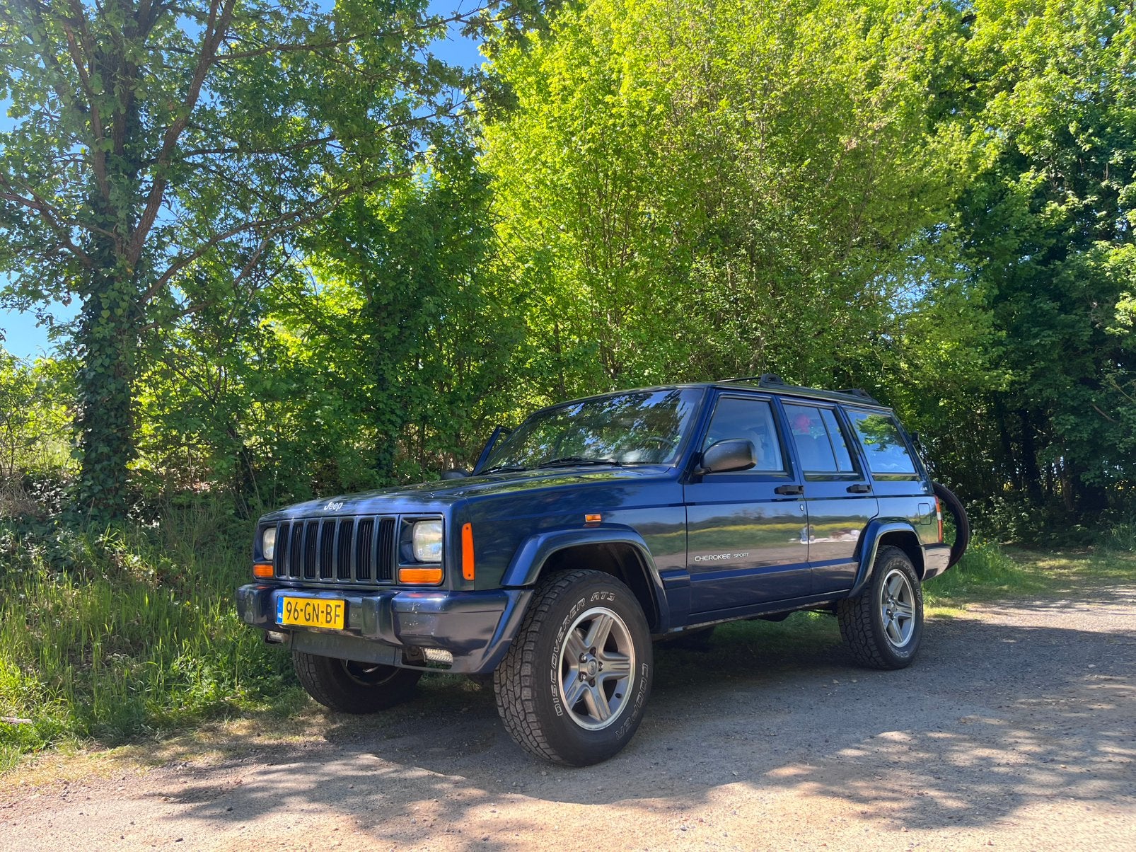 Jeep Cherokee 4.0 I AUT 2001 Blauw