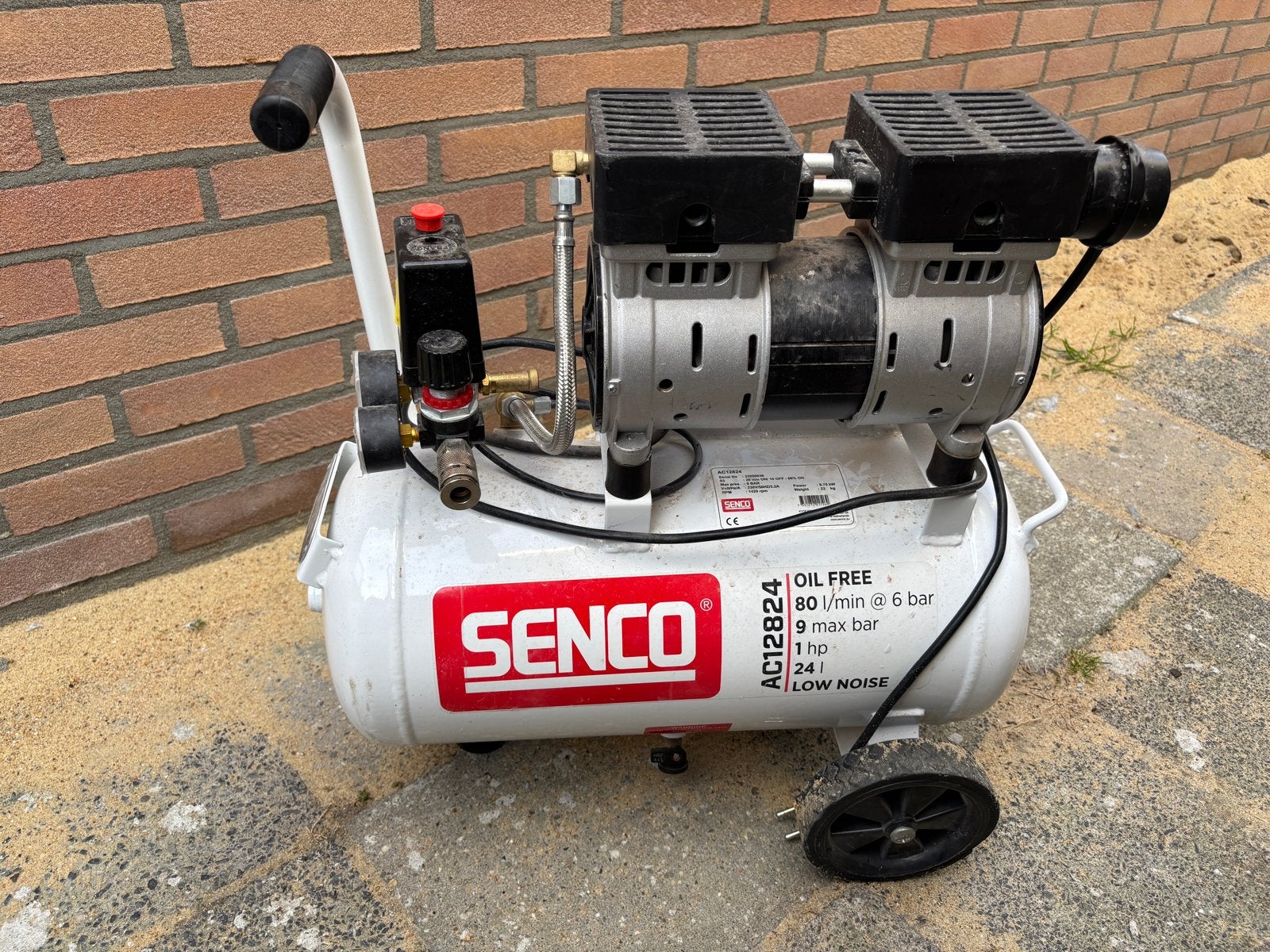 Compressor set met coil nailer, luchtspuit en luchtslang, Doe-het-zelf en Verbouw, Compressors, Gebruikt, 6 tot 10 bar, 25 tot 100 liter