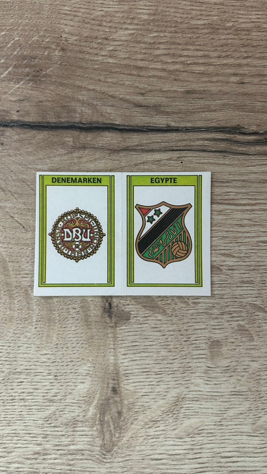 Panini Voetbal 78 plaatje emblemen Denemarken en Egypte, Ophalen of Verzenden, Zo goed als nieuw, Sticker