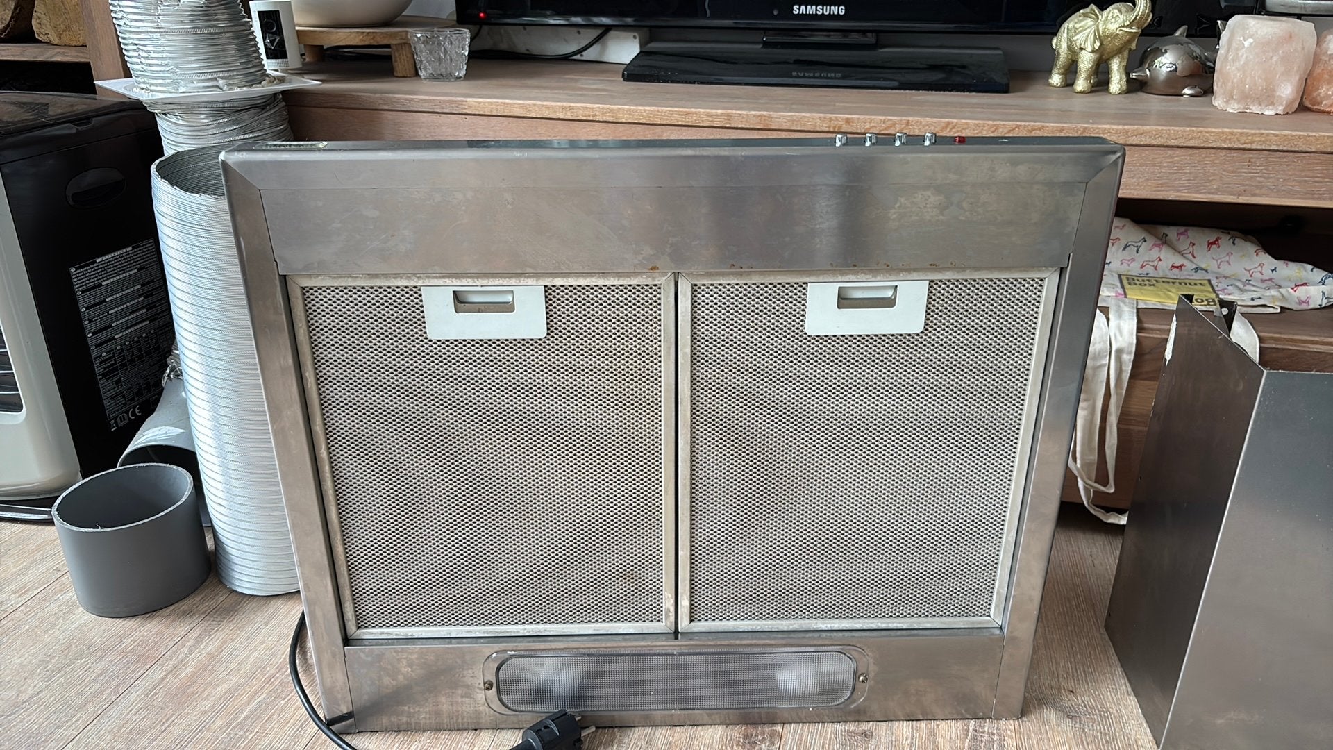 60 cm brede afzuigkap, Ophalen of Verzenden, Gebruikt, 200 tot 400 m³ per uur, Wandschouwkap