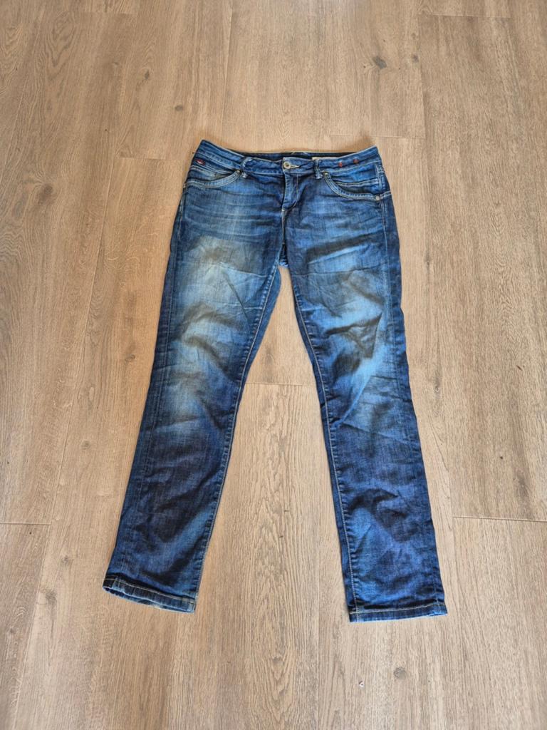 Spijkerbroek maat 31/32, Kleding | Dames, Spijkerbroeken en Jeans, Ophalen of Verzenden, Zo goed als nieuw, Blauw, W30 - W32 (confectie 38/40)