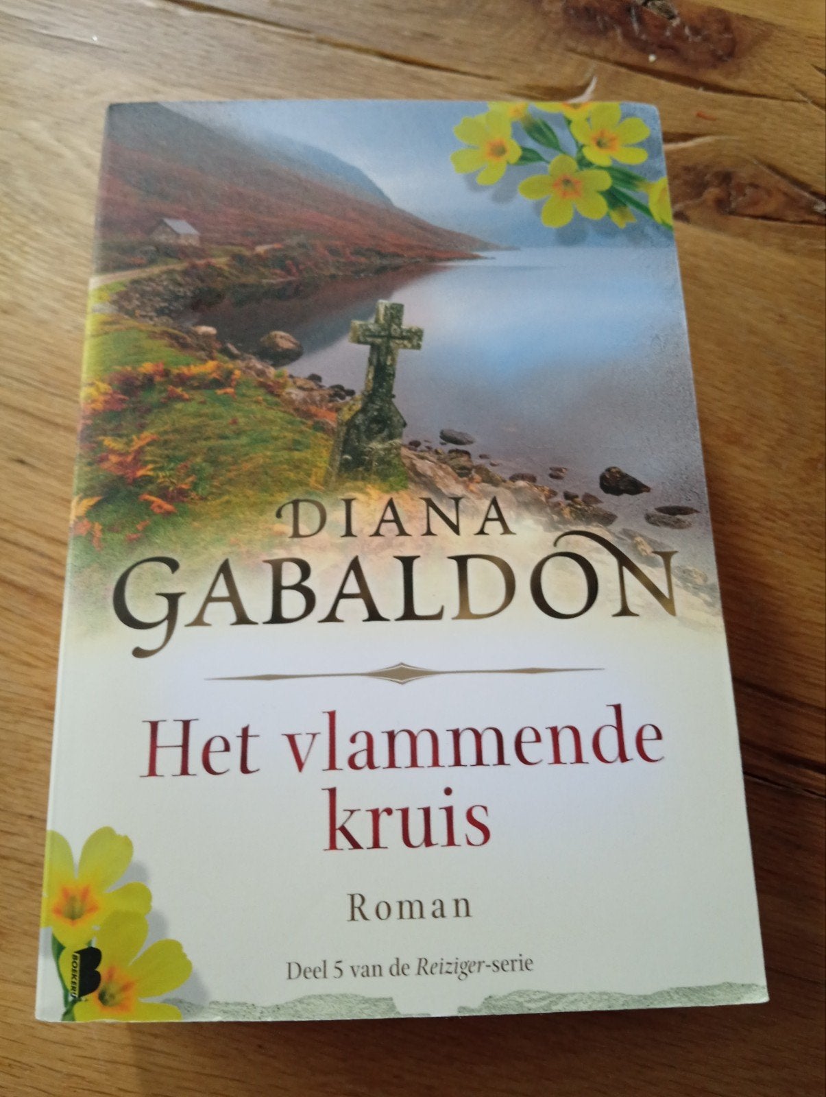 Het vlammende kruis - Diana Gabaldon (Deel 5 Reiziger-serie), Boeken, Ophalen of Verzenden, Nederland, Diana Gabaldon, Zo goed als nieuw