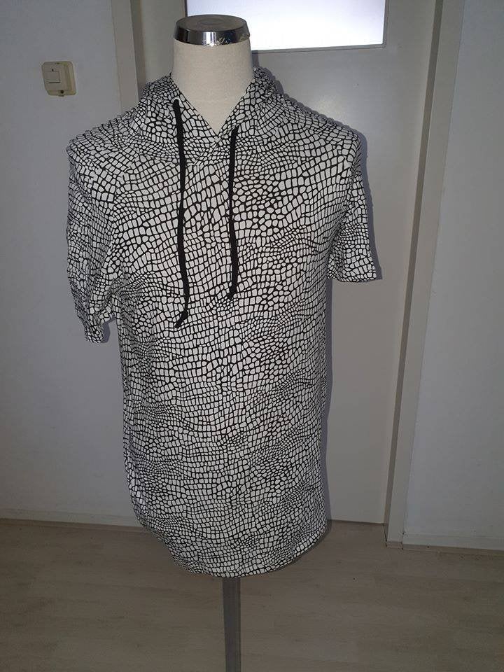 Coolcat T-shirt met capuchon en krokodillenprint maat S, Kleding | Heren, Zwart, Ophalen of Verzenden, Maat 46 (S) of kleiner