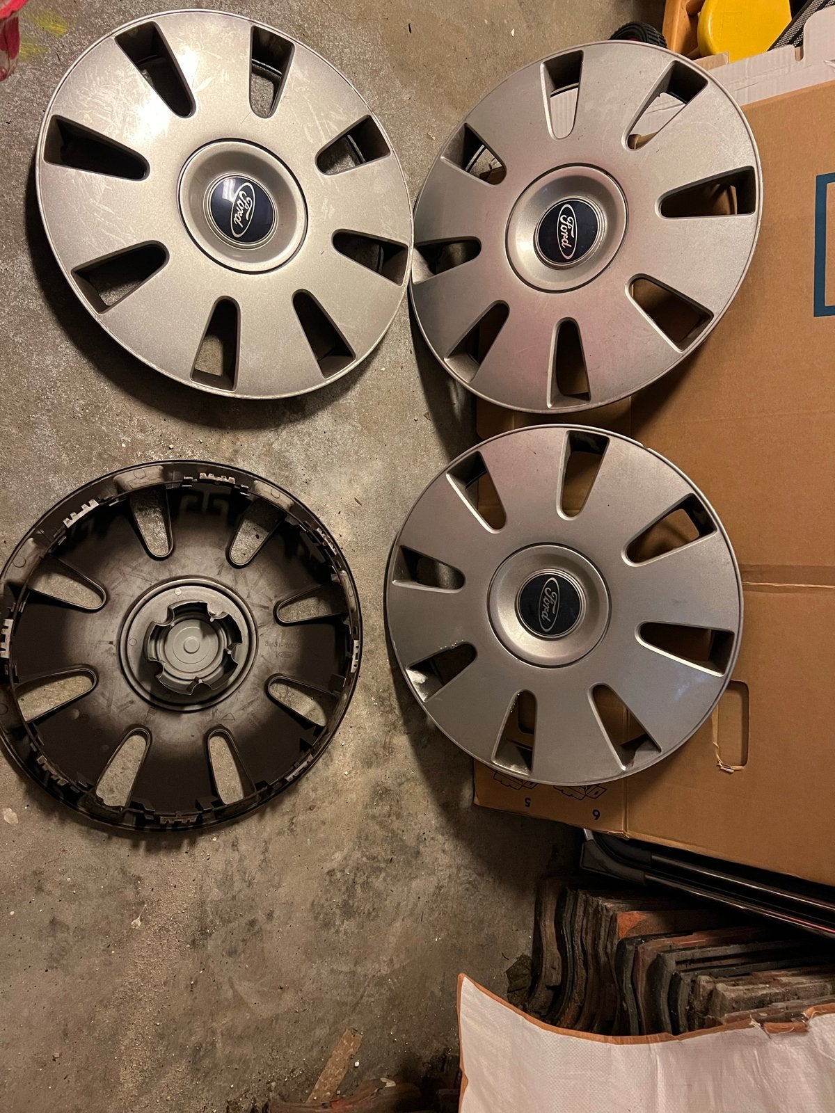 Ford wieldoppen - Set van 4, Auto diversen, Ophalen of Verzenden, Gebruikt