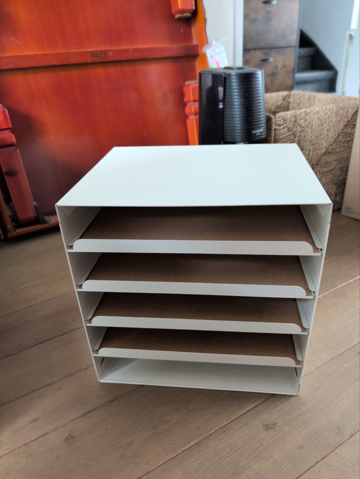 Ikea lades/oplaadstation - 32x25x32cm (bxdxh), Ophalen, Gebruikt