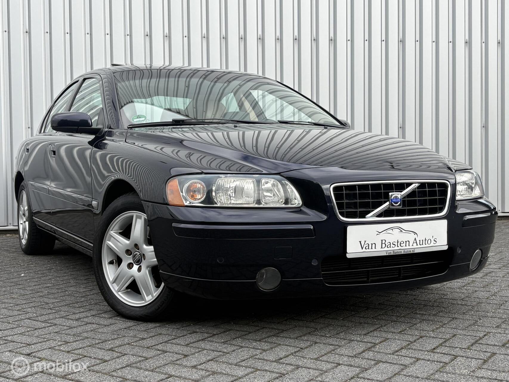 Volvo S60 2.4 Momentum | Aut | 170pk | 1e eigenaar | 143dkm, Auto's, Beige, Blauw, Automatische klimaatregeling, 11 km/l