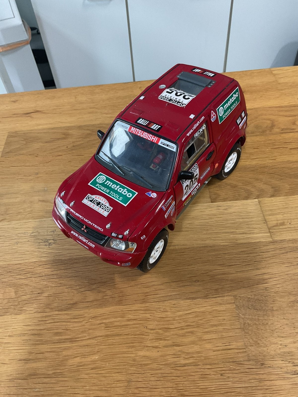 Mitsubishi Pajero, Ophalen, Zo goed als nieuw, Bburago