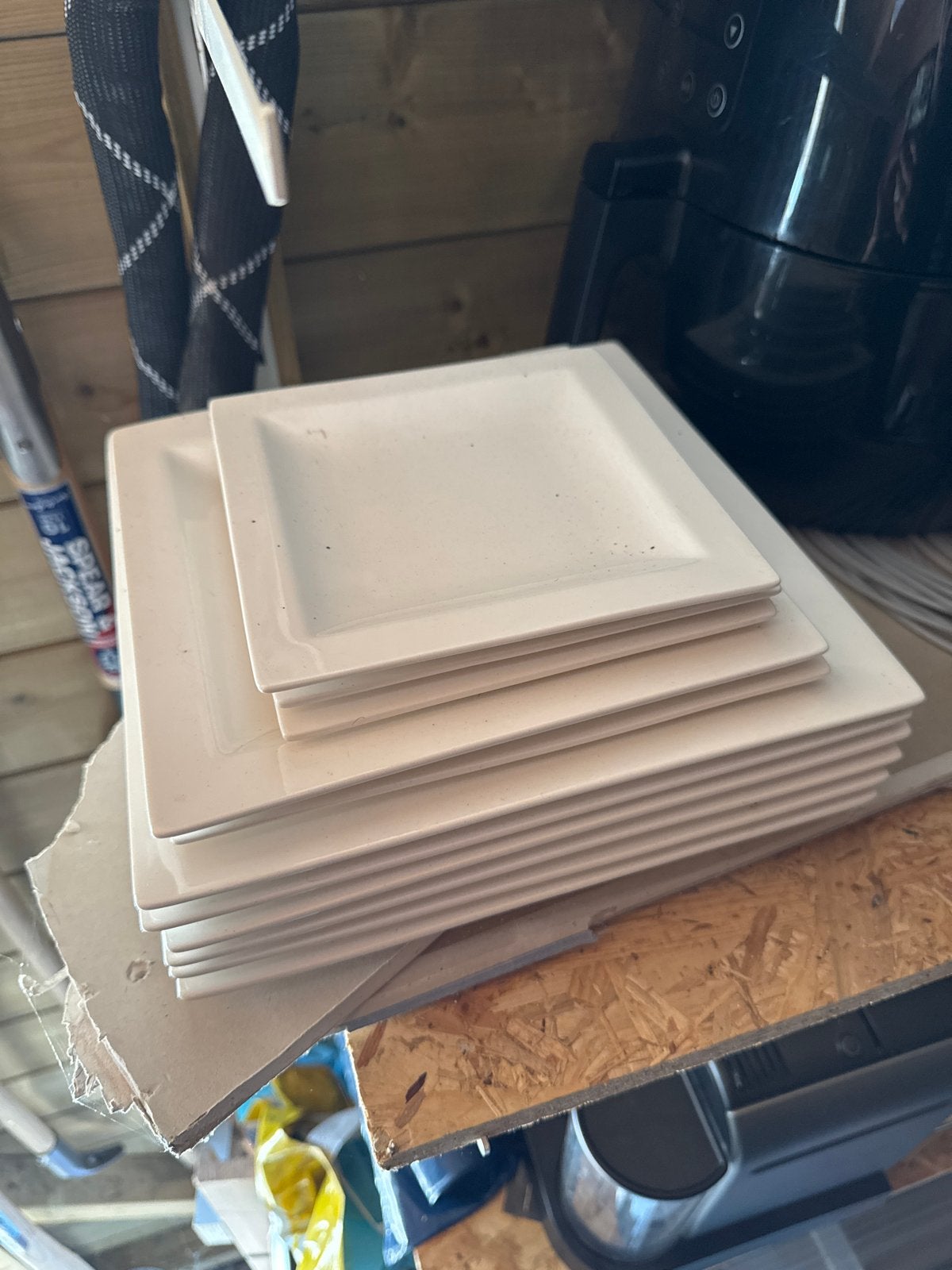 Xenos witte vierkante borden - True Life, Huis en Inrichting, Keuken | Servies, Gebruikt, Overige merken, Keramiek, Ophalen of Verzenden