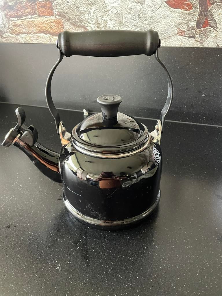 Fluitketel le creuset zwart, Witgoed en Apparatuur, Waterkokers, 1 tot 2 liter, Ophalen of Verzenden, Gebruikt