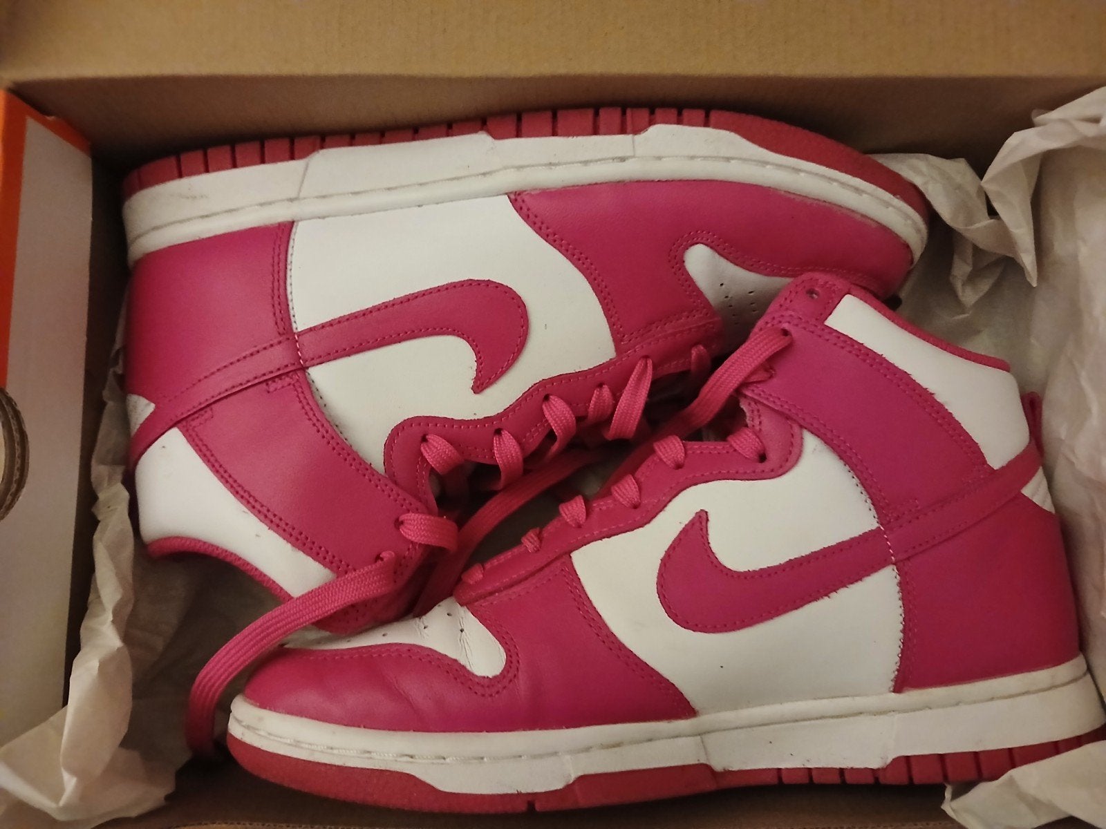 Nike Dunk High Pink White - Zo goed als nieuw, Nike, Ophalen of Verzenden, Roze, Sneakers of Gympen