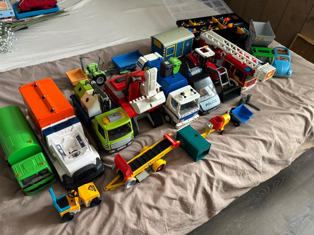 Vele playmobil voertuigen incl. poppetjes, Ophalen of Verzenden, Zo goed als nieuw