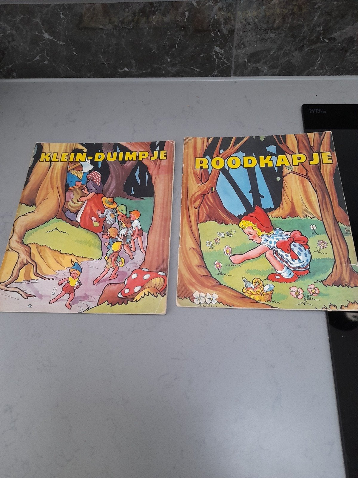 Sprookjesboeken: Klein Duimpje & Roodkapje, Boeken, Ophalen of Verzenden, Gelezen, Diverse auteurs
