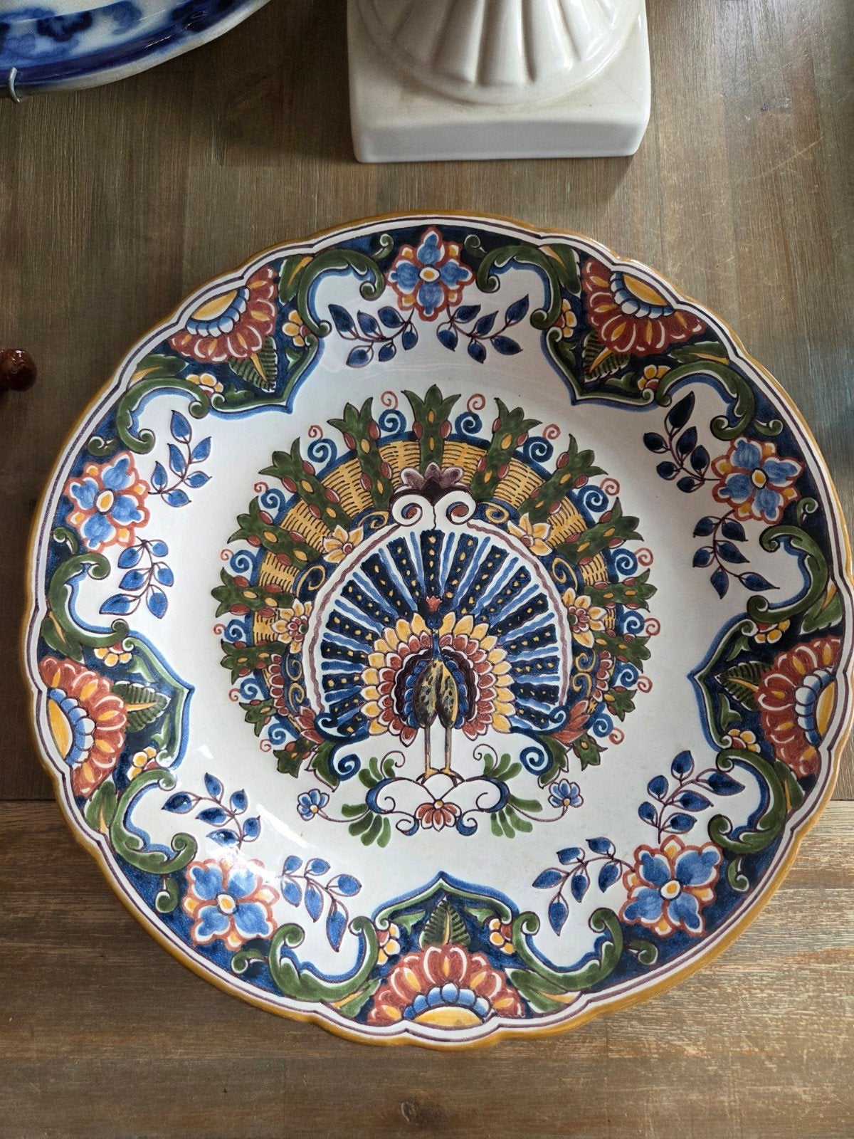 Antiek Delfts Blauw Bord met Pauwdecoratie, Ophalen