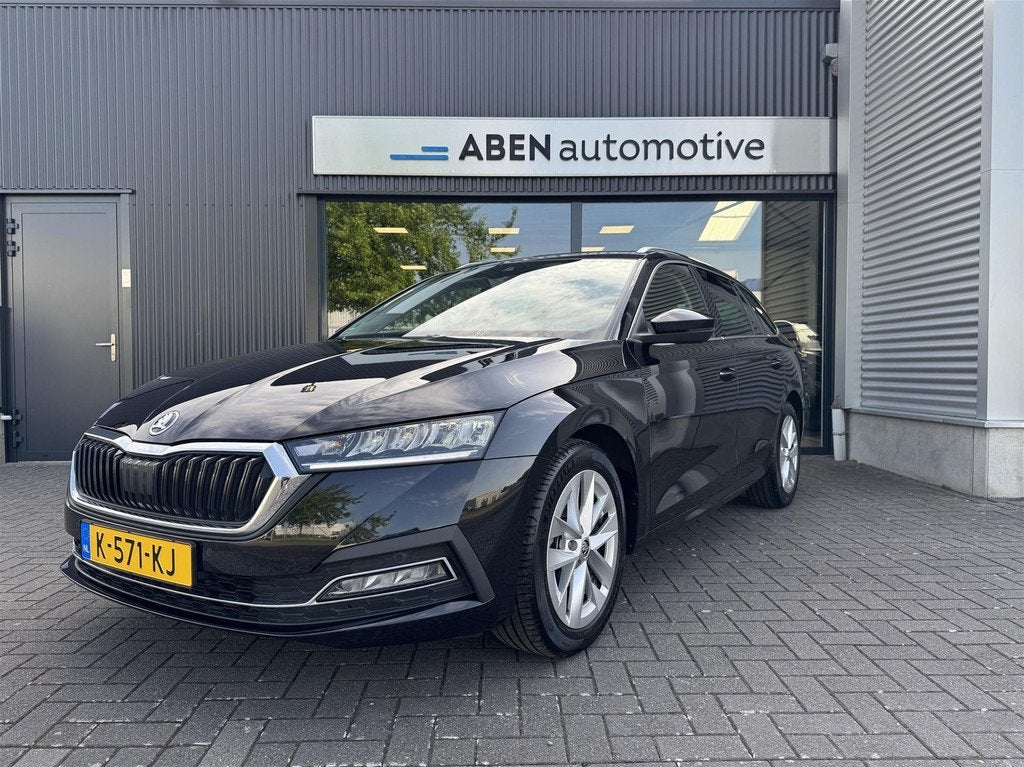 Skoda Octavia Combi 1.0 TSI 110PK Business Edition (ACC|VIRT, 21 km/l, Gebruikt, 1226 kg, Zwart