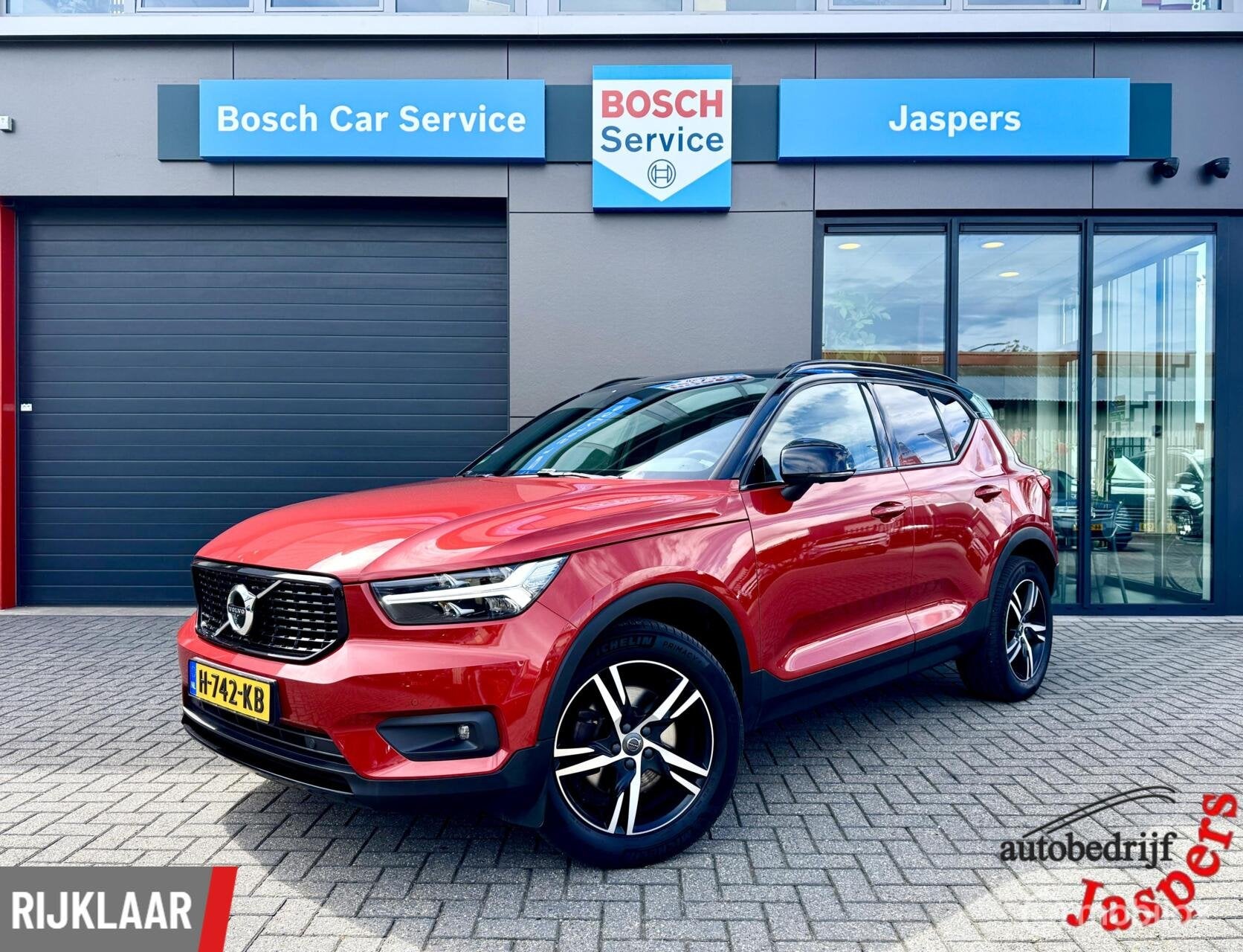 Volvo XC40 2.0 T4 AWD R-Design, Automaat, 12 maanden, Gebruikt, Bedrijf