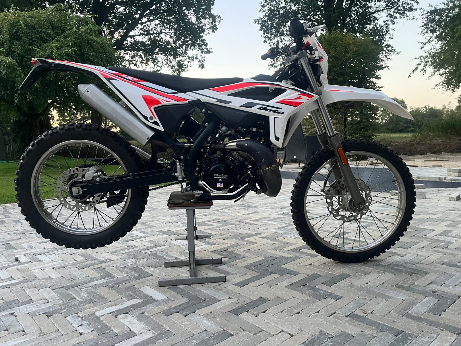 Beta RR50 Enduro in nieuwstaat! BJ 2023, Fietsen en Brommers, 6 versnellingen, Zo goed als nieuw, 50 cc, Ophalen