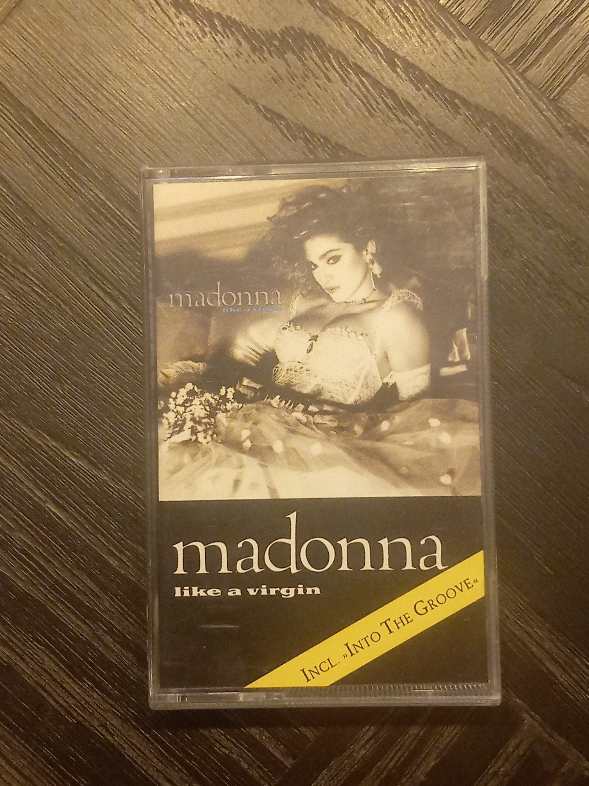 Madonna - Like a Virgin cassette (incl. Into The Groove), Gebruikt, Info@sirerecords.com, 1 bandje, Ophalen of Verzenden