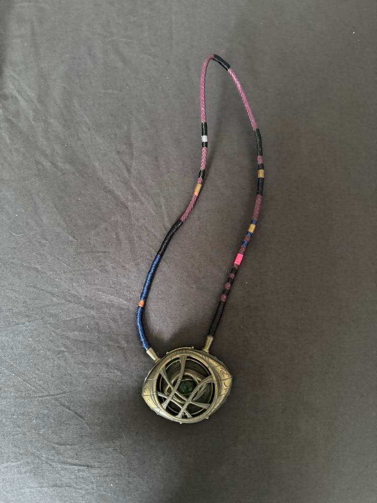 Doctor Strange Eye of Agamotto ketting, Overige materialen, Overige voorstellingen, Ophalen of Verzenden, Zo goed als nieuw