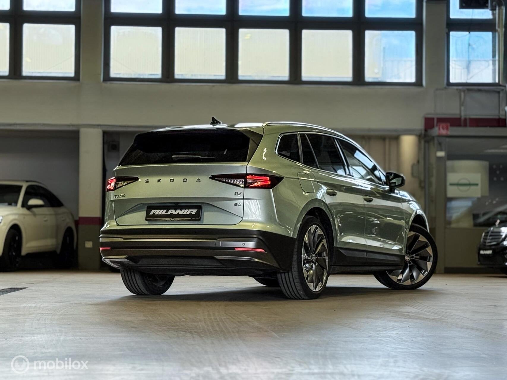 Skoda Enyaq iV 80 |SOH 90%|Stuurverwarming|ACC |trekhaak, Auto's, Skoda, Achterwielaandrijving, Gebruikt, Zwart, Leder en Stof