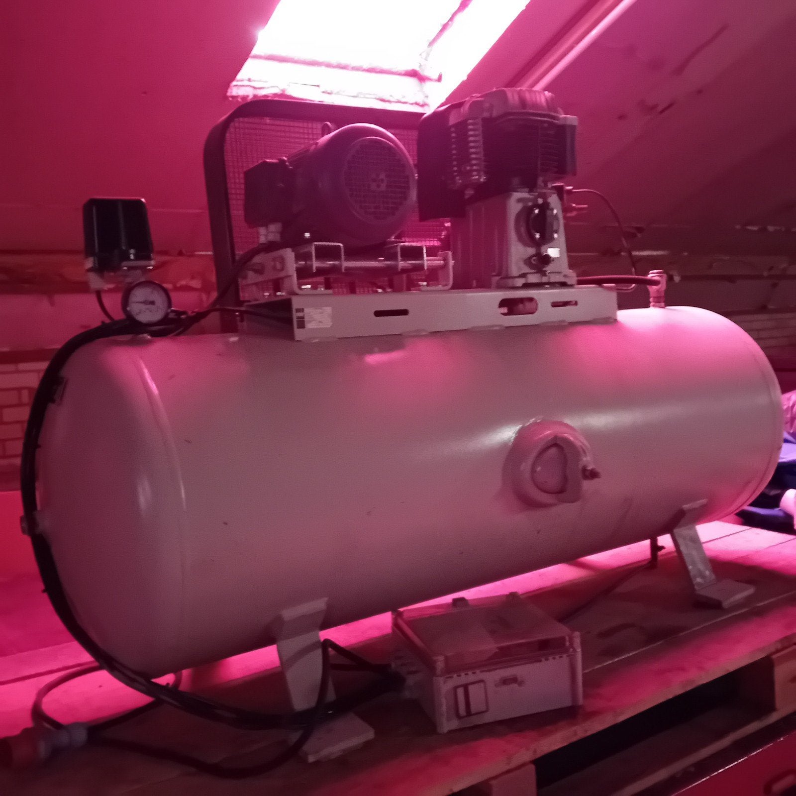 Fini Compressor 500 liter tank 7,5pk, Ophalen, Zo goed als nieuw, 10 bar of meer, 800 liter/min of meer