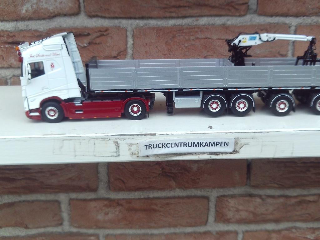 WSI  Volvo  FH5  van  van  Rhoon  Transport., Hobby en Vrije tijd, Modelauto's | 1:50, Ophalen of Verzenden, Nieuw, Bus of Vrachtwagen