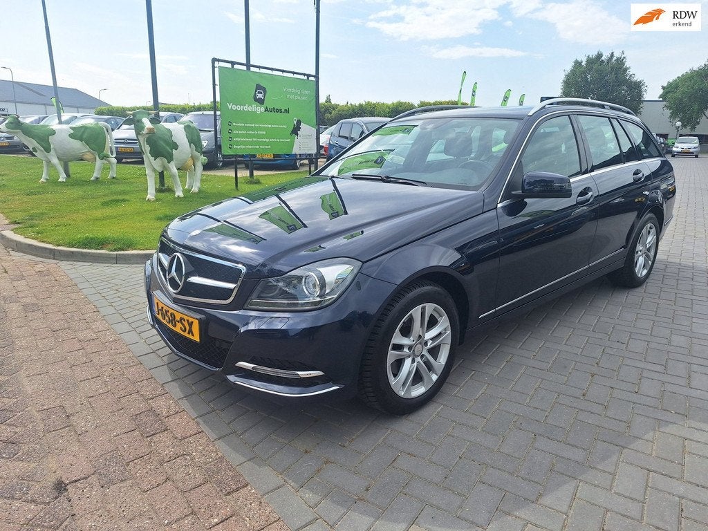 Mercedes-Benz C-klasse Estate 180 Prestige Avantgarde / Uitz, Auto's, Mercedes-Benz, Achterwielaandrijving, Euro 6, Blauw, Handgeschakeld