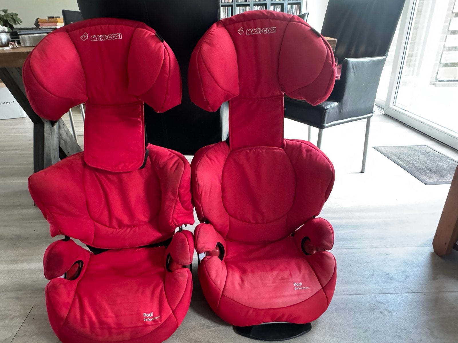 Maxi-Cosi Rodi XP autostoel - Rood, Ophalen, 15 t/m 36 kg, Verstelbare rugleuning, Maxi-Cosi