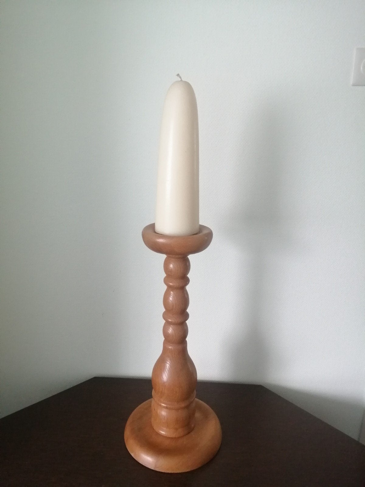Licht eiken kaarsenstandaard met kaars, 83 cm hoog, Gebruikt, Bruin, Overige merken, Ophalen of Verzenden