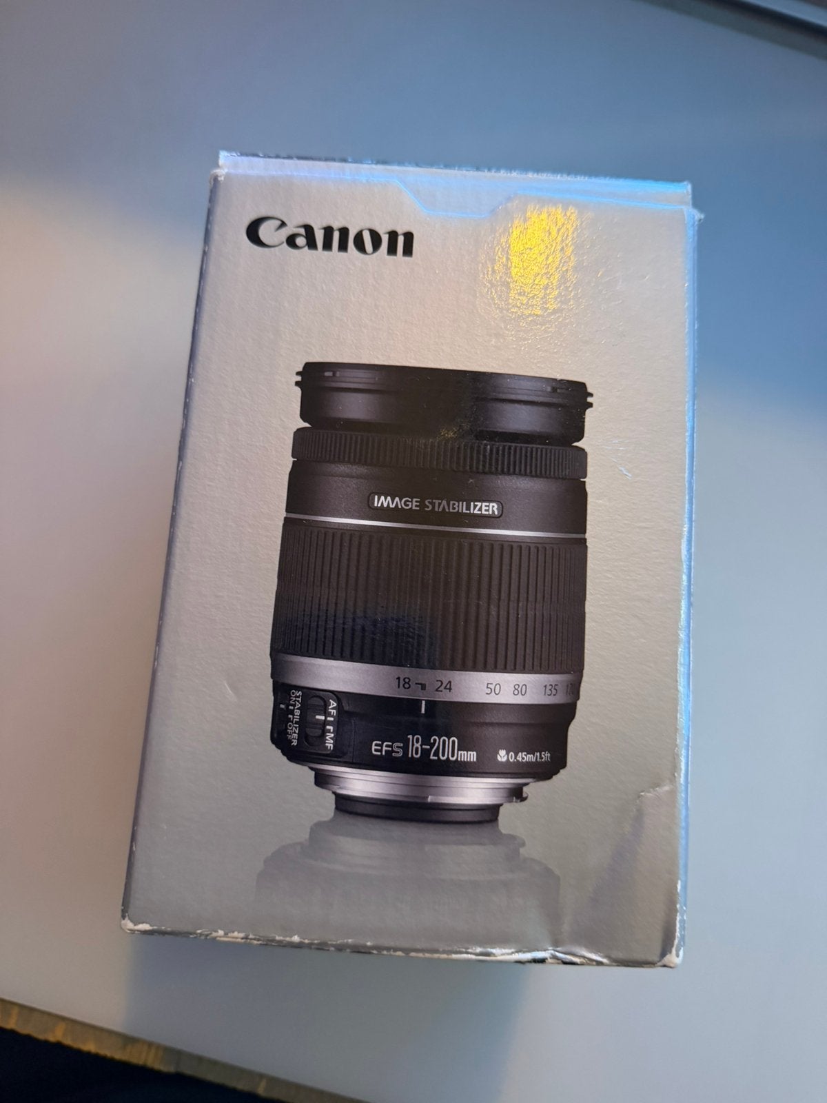 CANON EF-S 18-200MM F/3.5-5.6 IS Lens, Gebruikt, Canon, Autofocus, Ophalen of Verzenden