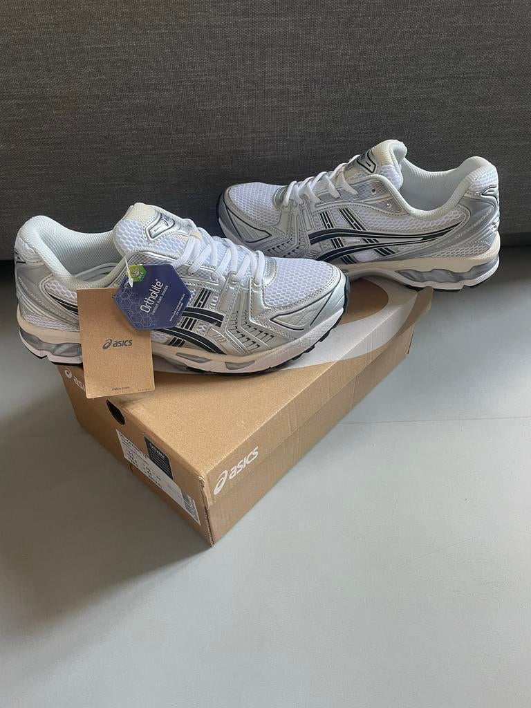 ASICS Gel Kayano 14 maat 44,5, Kleding | Heren, Schoenen, Verzenden, Wit, Nieuw, Sneakers of Gympen