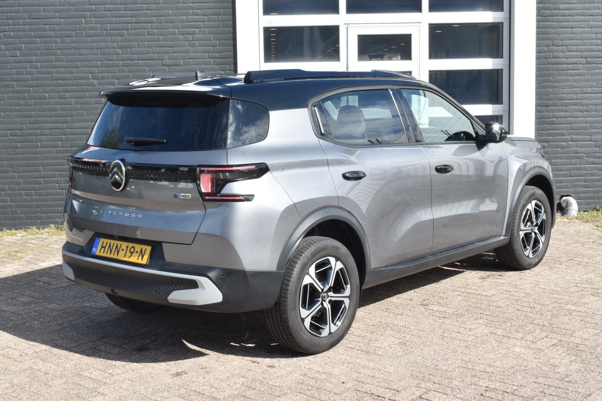 Citroën Ë-C3 Aircross Max 113pk 44 kWh Navigatie | Airco |, Stof, Gebruikt, Zwart, 303 km