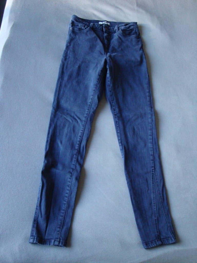Maat 36. Lange blauwe ESPRIT spijkerbroek., Kleding | Dames, Blauw, Ophalen of Verzenden, Zo goed als nieuw, W28 - W29 (confectie 36)
