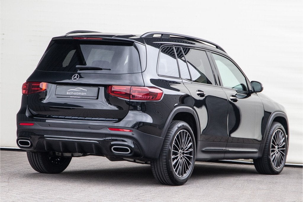 Mercedes-Benz GLB 180 AMG Premium, Panorama, Nightpakket, 7, Auto's, Mercedes-Benz, 136 pk, Gebruikt, Zwart, 4 cilinders