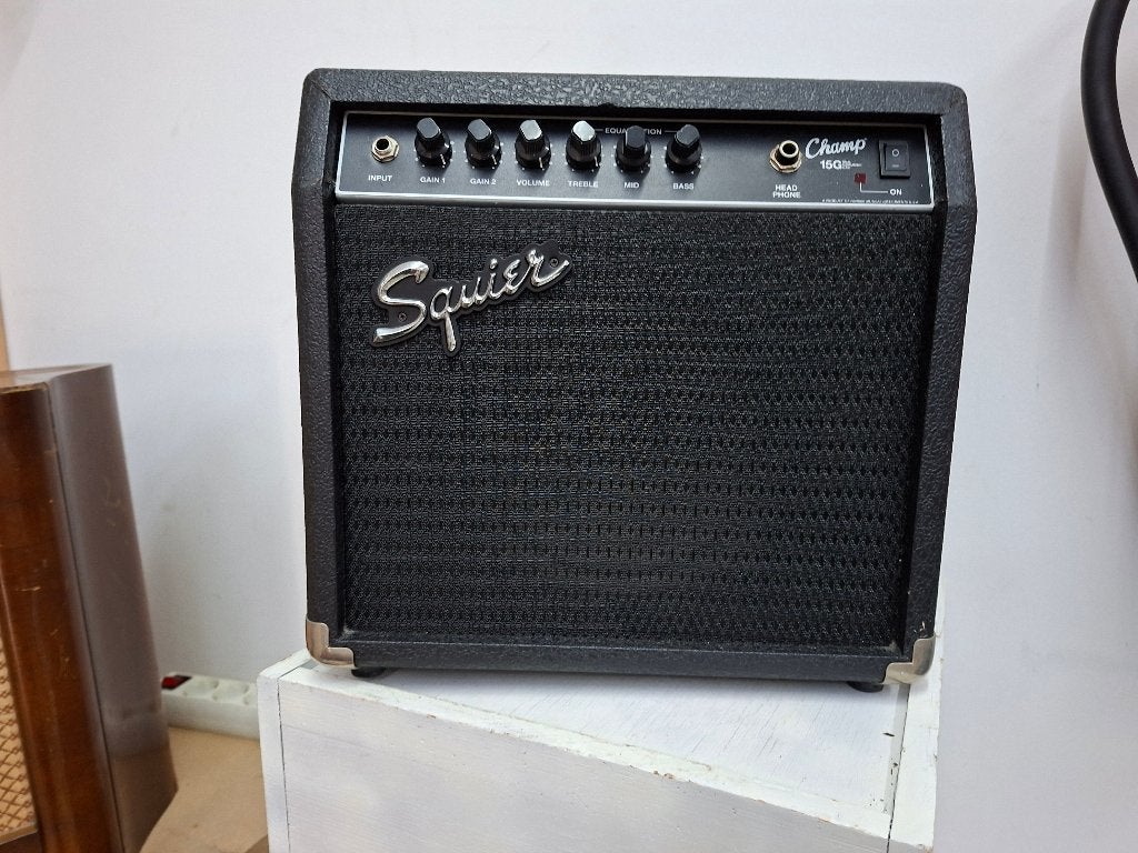 uitstekende vintage gitaar versterker merk squier, Muziek en Instrumenten, Ophalen of Verzenden, Gebruikt, Minder dan 50 watt