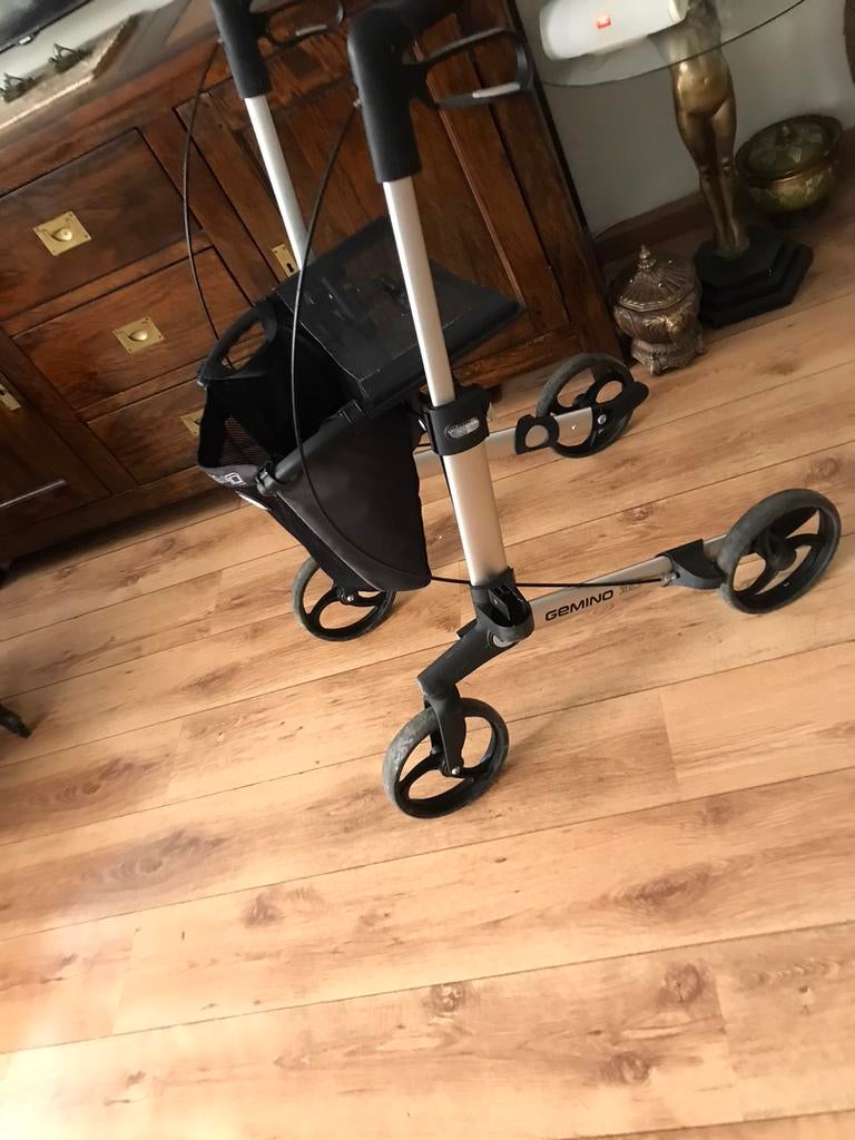 Gemino, rollator met tas, Diversen, Rollators, Ophalen of Verzenden, Gebruikt