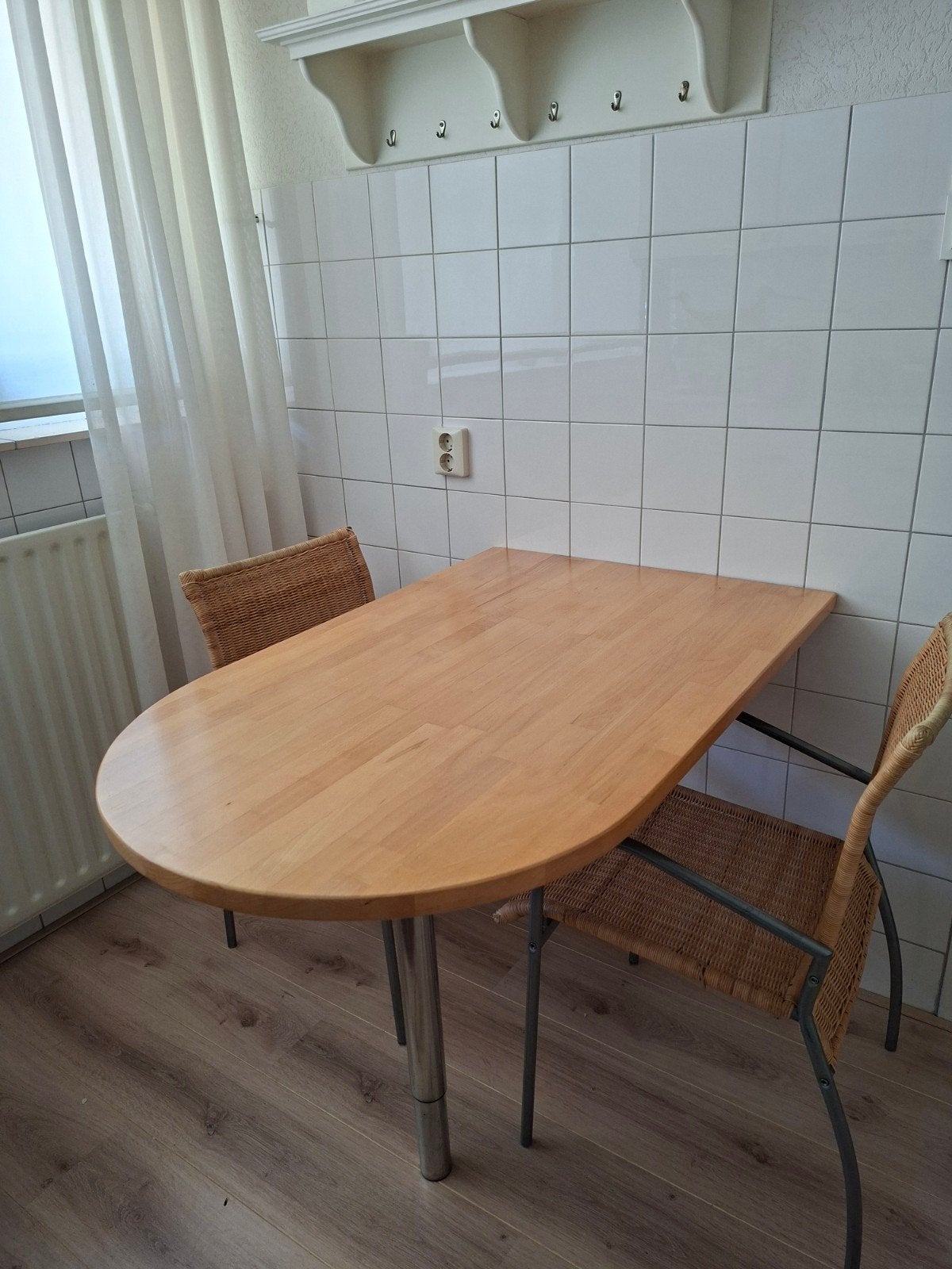 Wandtafel met stoelen - ideaal voor kleine ruimtes, Gebruikt, Tot twee personen, 50 tot 100 cm, Ovaal