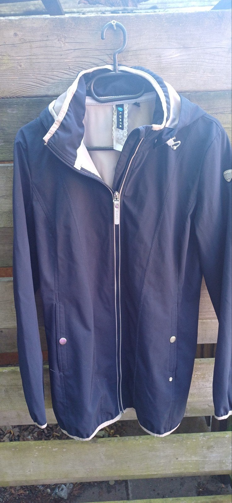 Luhta Softshell Jas Maat 38/40 (M) - Zo goed als nieuw, Maat 38/40 (M), Luhta, Blauw, Ophalen of Verzenden