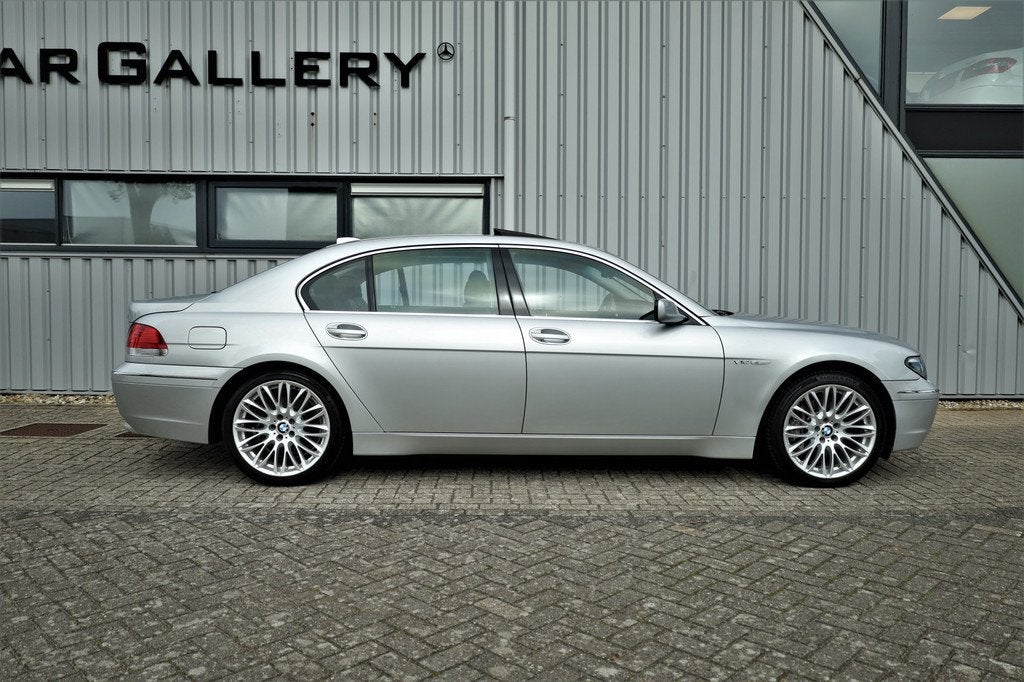 BMW 7 Serie 760Li Youngtimer 79590km (bj 2005, automaat), Auto's, BMW, Automaat, Achterwielaandrijving, Gebruikt, Zwart