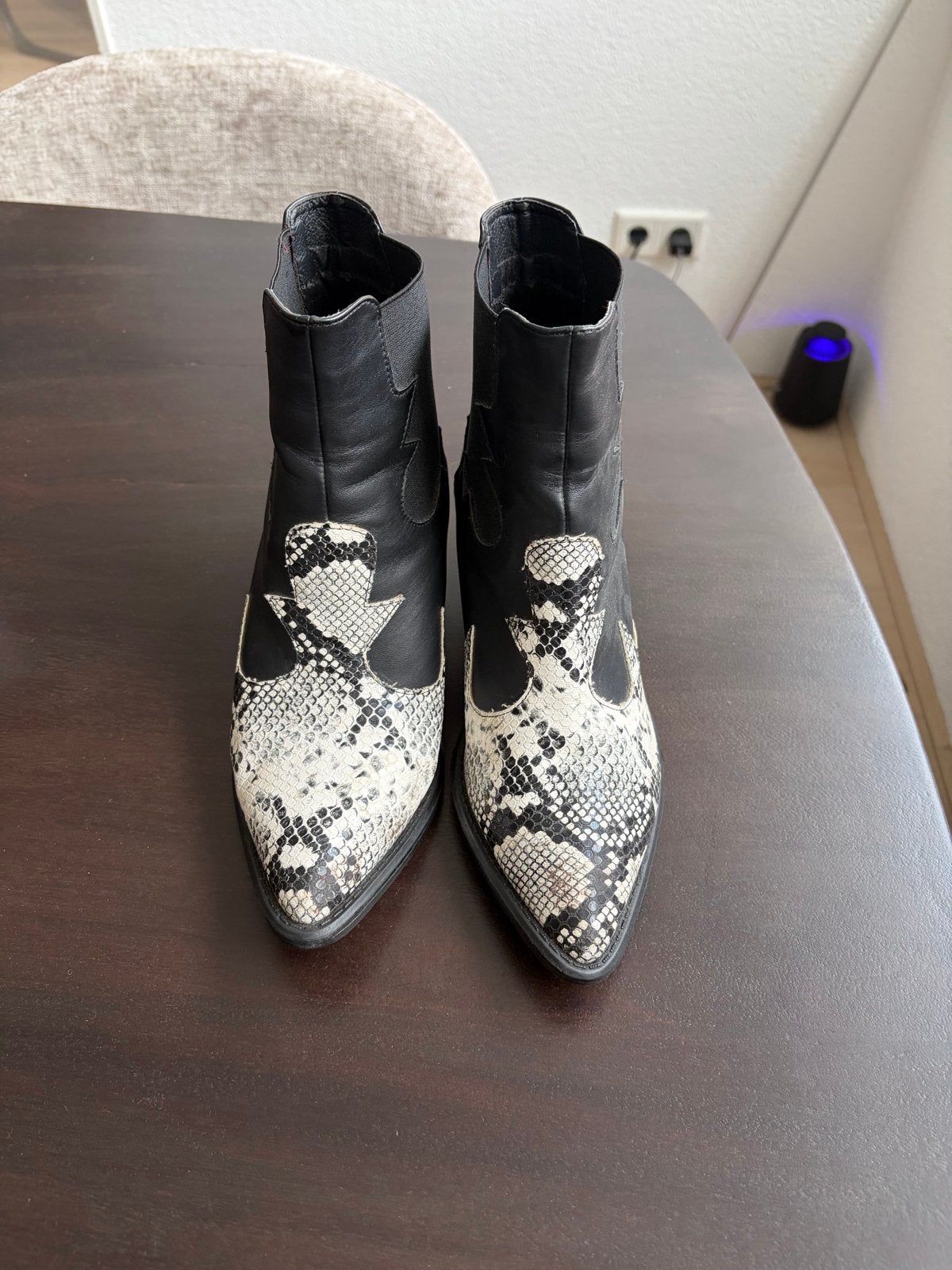 Glamorous cowboylaarzen met slangenprint - Maat 40, Ophalen of Verzenden, Zwart, Lage of Enkellaarzen