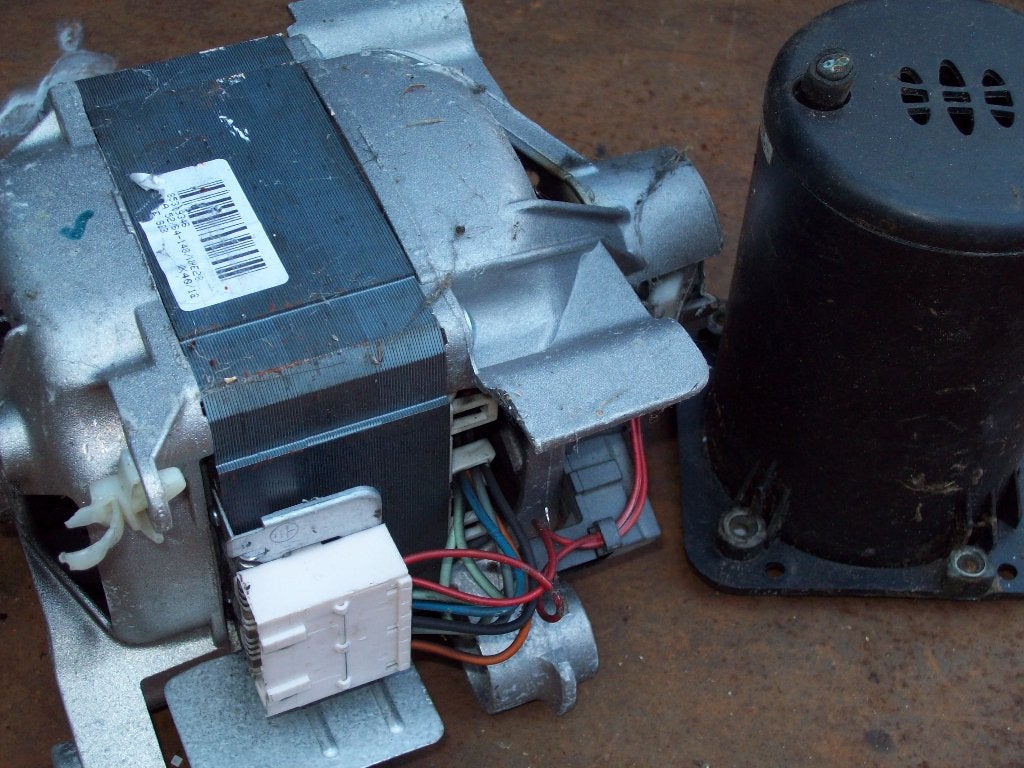 oude defecte motoren ovens .oud ijzer enz gratis gezocht, Doe-het-zelf en Verbouw, Metalen, Ophalen, Gebruikt